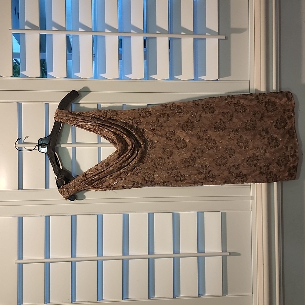 Carmen Marc Valvo sz 2 Bronze beaded cocktail dress.  NWT